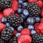 eat berries to prevent ulcerative colitis