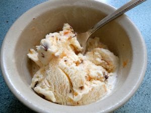 dish of ice cream